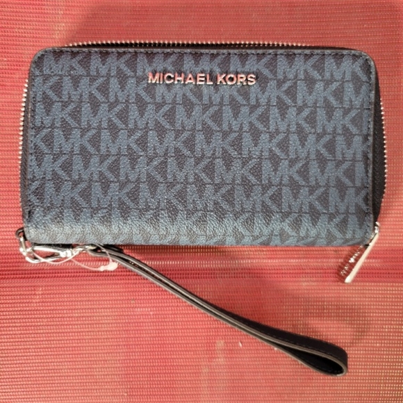 Michael Kors Blue Leather Jet Set Zip Around Wristlet Wallet